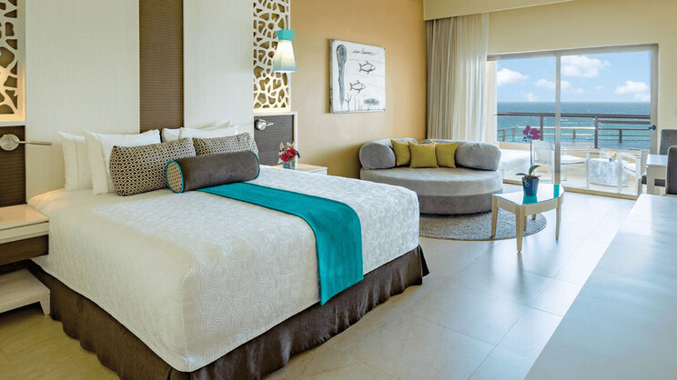 El Dorado Seaside Suites